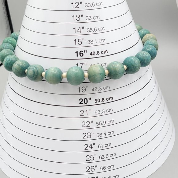 Round Green Wooden Beads Chunky Taiwan Necklace Spring Ring Clasp 18 in Vintage - Picture 8 of 8